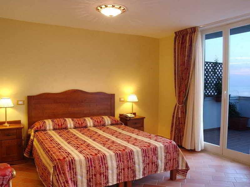 Baia Hotel